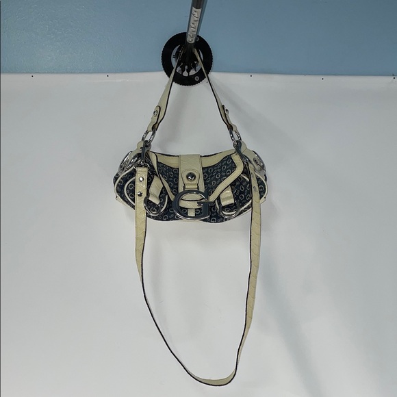 GUESS WOMENS SHOULDER BAG 
FTL-10-190 - Picture 1 of 9